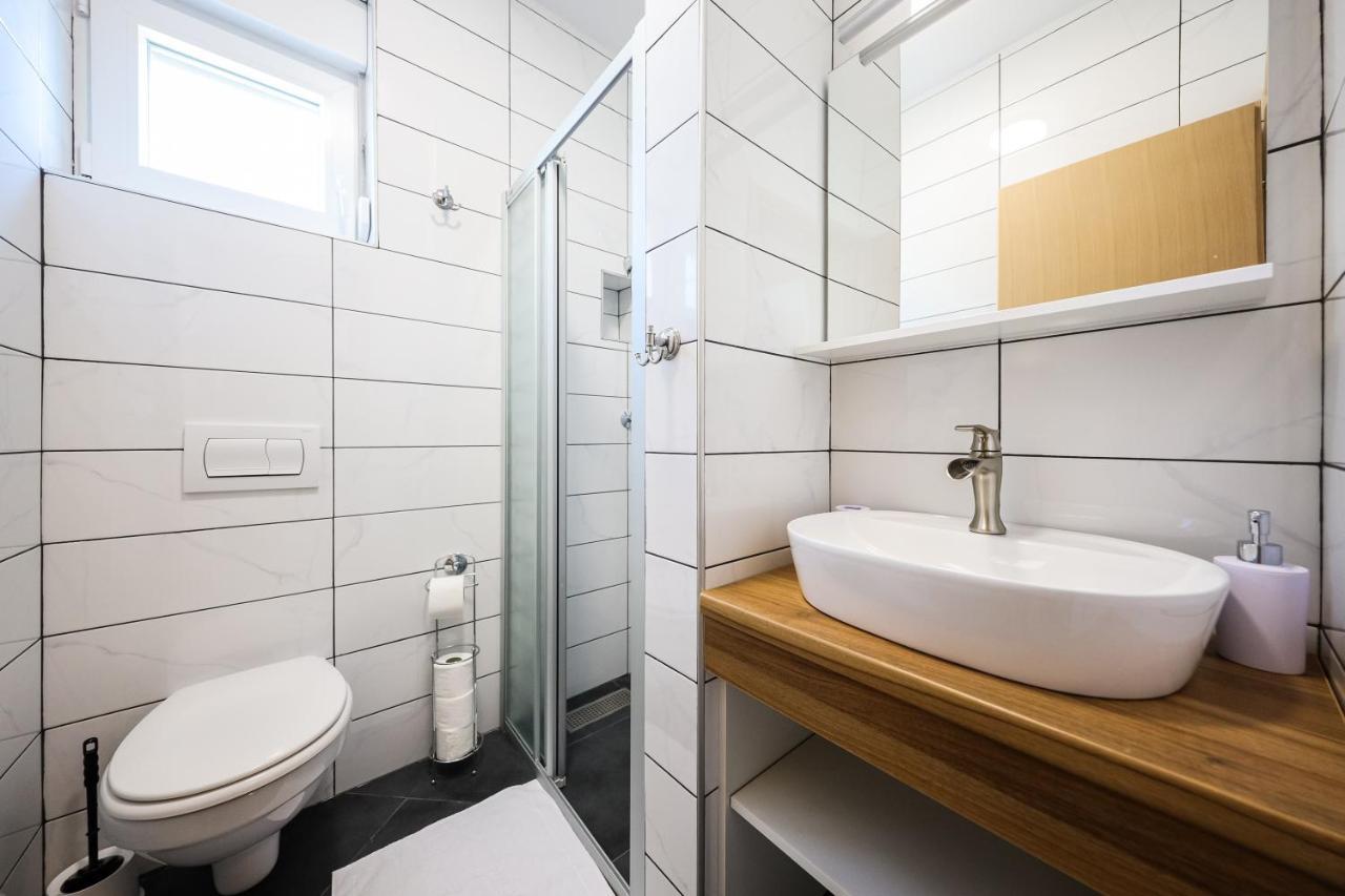 1Oak Rentals 2 Vir Eksteriør billede